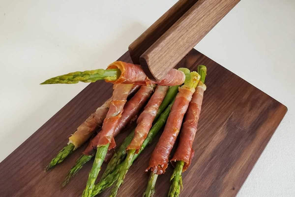 Maple salad tongs