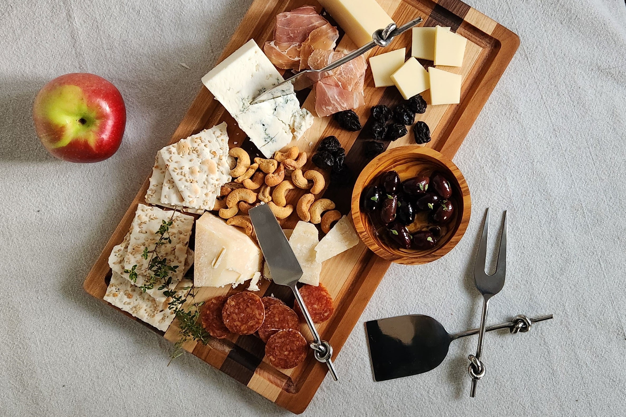 Personalized Charcuterie Board Set with Cheese Knives