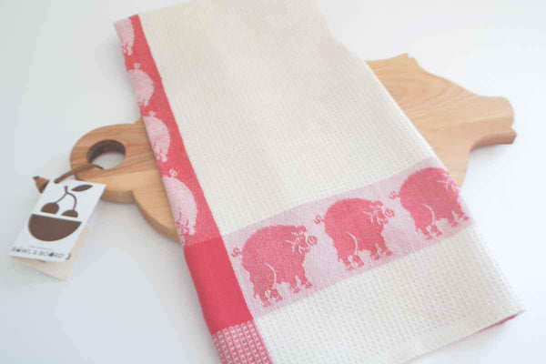 red pig towel